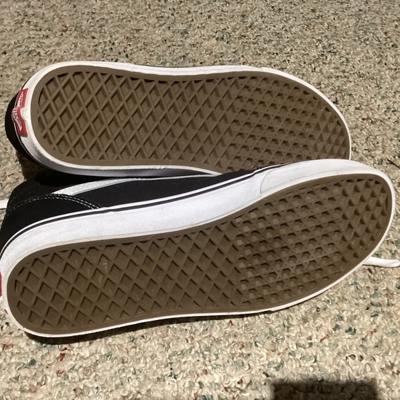 Mens Vans Sneakers, Size 9.5. Great condition. - Picture 4 of 6